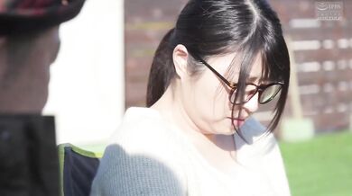 NSFS-084 It Was Ridiculously Lewd When I Persuaded A Sober And Chubby Wife Who Seemed To Be Easy To Invite. Neighborhood Association Mawashi Tent Rinka Tahara