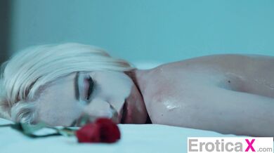 Hard Working Babe Massaged & Fucked By BF