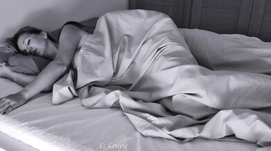 Sticking your dick into wife's pussy early morning is best wake up ever - LOUD MOANING AND CUMSHOT