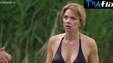 Chryssanthi Kavazi Bikini Scene in Gute Zeiten, Schlechte Zeiten