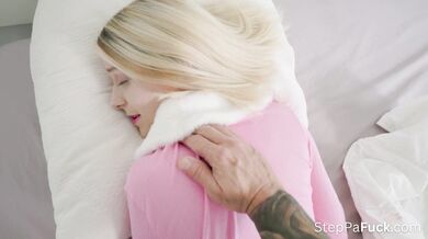 Stepdaughter Maria Anjel And Jay Rock Fucking Hard And Raw - Little Blonde