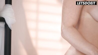 TOP 5 A GIRL KNOWS GIRL ON GIRL COMPILATION