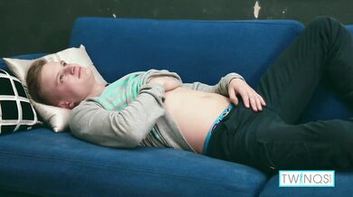 Handsome Twink Jacob O Ends Cum-Dried After Jerking Off!