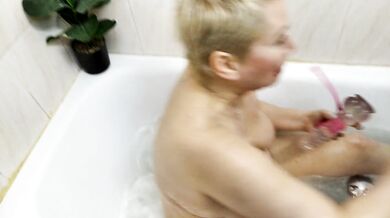 Mature cocksucker in bathroom! Sweet & wild moans with a dick in mouth and rubbing sperm on her tits
