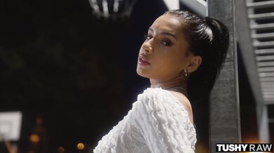 TUSHYRAW Hot babes fucked in threesome