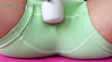 Hot Blonde EDGES HERSELF until SHAKING SQUIRTING ORGASM after workout through her yoga outfit!!!