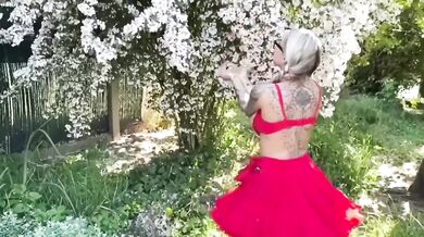 Luxury Michaela Isizzu ! Big tits ! Peeing in nature! Amateur sexy girl !