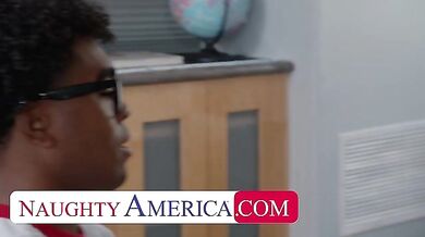 London River Is Willing To Help Her Student, But She Wants Cock In Return - Juliana Grandi