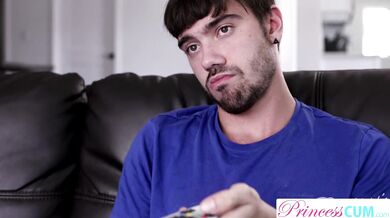 Penelope Kay tells Stepbro to Feel the Heart of Her Shaved Pussy for Old times Sake - S6:E1