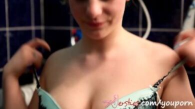 Studentin offenherzig!