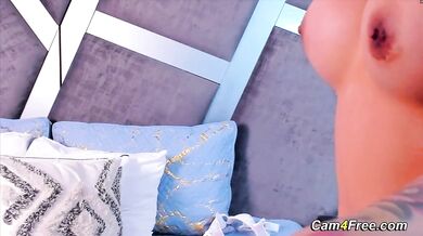 Latina Extreme Pleasure Fucking With Her Pussy