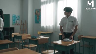 My girlfriend was compelled by her best friend to try out her black boyfriend's cock and never came back