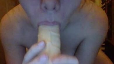 Teen plays with her new dildo