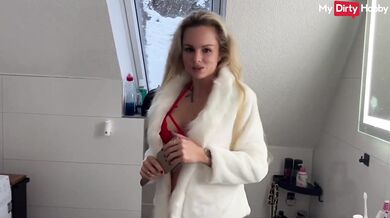 Sexy German Hottie Gets Picked Up And Fucked In The Bathroom - MyDirtyHobby