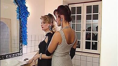 My Husband At My Fingertips (France 1997, Laure Sainclair, Kathy Kash)