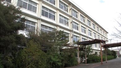 Japanese Gloryhole Everywhere In School