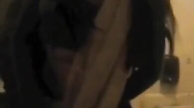 Big ass amateur Japan girl bouncing on huge dick