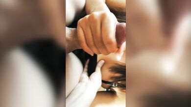 Me hace una mamada hasta venirme en su boca (pov)