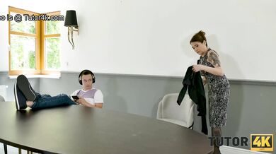 TUTOR4K. Electric Connection