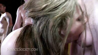 Alice Becomes Airtight