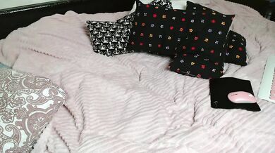 hot pussy cam girl (Pretty Pussy)
