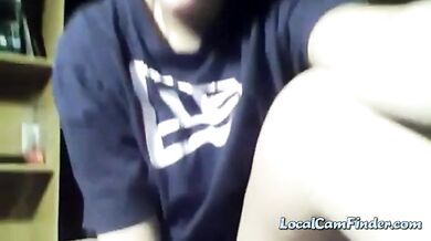 Hot MILF Playing With Her Pussy On Webcam