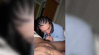 Aquele friozinho e eu aqui me acabando na rola do boyzinho gostoso