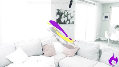 Pawg legend rides delivery boy on her HomelyFans