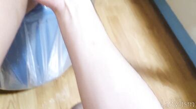 I loves fingering so much. Help me !!