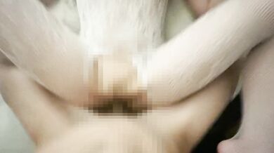 【妊活動画】イケメン君に獣みたいに本気ピストンされて中出しされた後もおまんこがヒクヒクする...