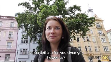 Man Pays Attractive Tourist Money For Quickie At His Place