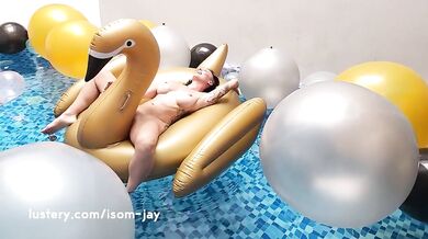 Interracial Amateurs Suck & Fuck With Balloons - Lustery