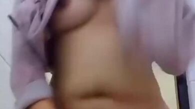 Cewe Hijaber Kantoran Barbar Kirim Video Colmek Buat Atasan (Veronica Hart, Veronica Jane, Sarah Jane)