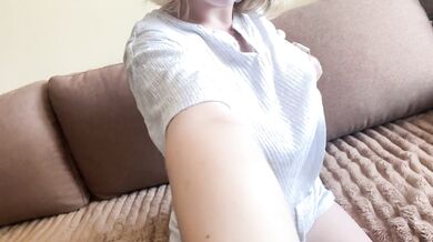 Beautiful brunette shows her beautiful tits