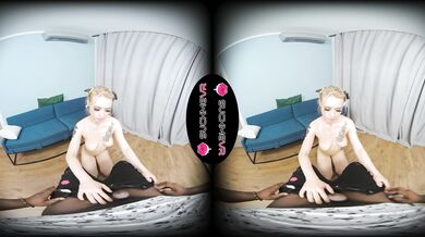 Pretty Di Knows How To Tease A Black D