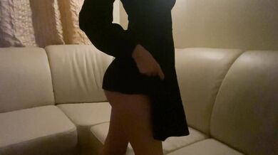 Young milf took off her bulky panties and put on heels, part 1