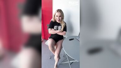 Threesome Date With Lovely Gals