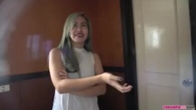 Asian babe gets nice creampie