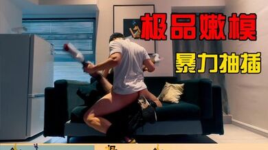 最佳年轻模特抽插和榨汁训练师