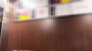 【個撮】 看護師がリモコンバイブ入れて秘密のクリスマスデート。喘ぎすぎて店員と通行人に気付かれた。。。HENTAI/japanese/amateur/POV/onlyfans