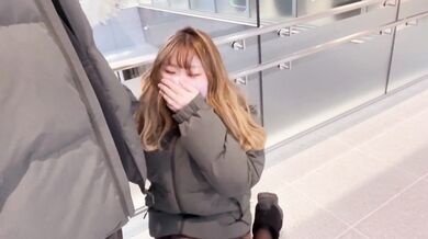 【個撮】 看護師がリモコンバイブ入れて秘密のクリスマスデート。喘ぎすぎて店員と通行人に気付かれた。。。HENTAI/japanese/amateur/POV/onlyfans