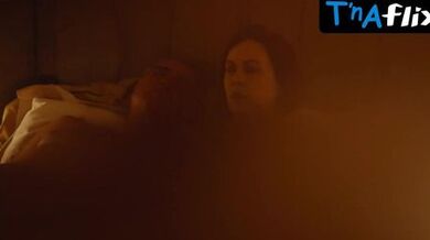 Elena Sofia Ricci Sexy Scene in Vivi E Lascia Vivere