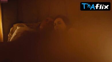 Elena Sofia Ricci Sexy Scene in Vivi E Lascia Vivere