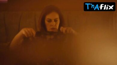 Elena Sofia Ricci Sexy Scene in Vivi E Lascia Vivere