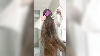 Do you like my long hair and this sexy lingerie?