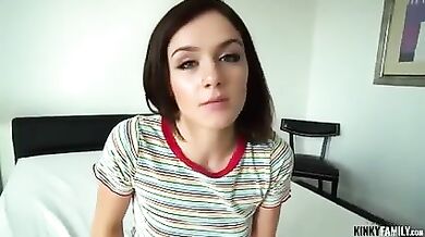 Kinky Family Rosalyn Sphinx Cash got me fucking my stepsister