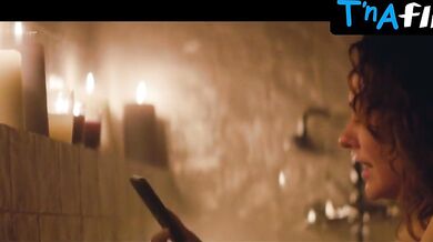 Lyanka Gryu Butt, Breasts Scene in Test Na Beremennost