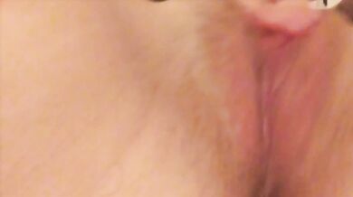 Little quickie with deep moans!