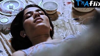 Ruhani Sharma Butt, Breasts Scene in Agra