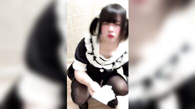 地雷系女装でしこしこしておもらし射精からの靴にぶっかける変態オナニー